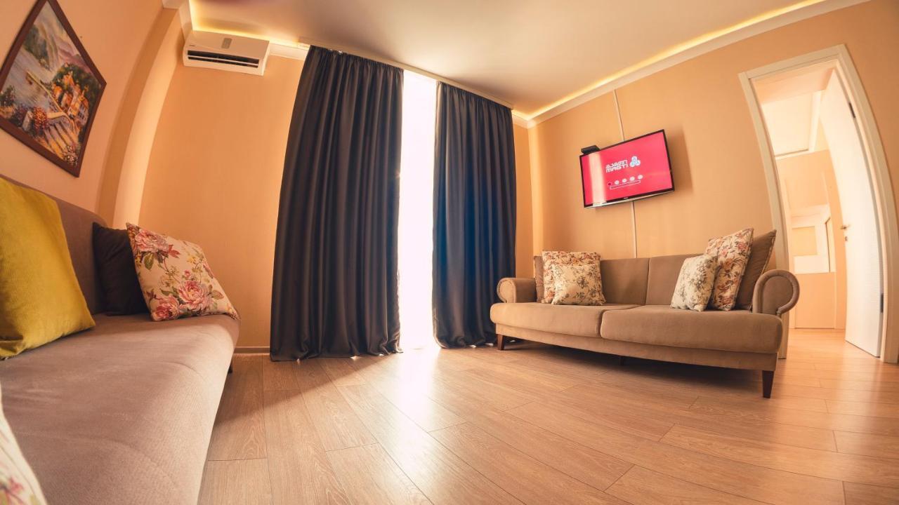 Apart Hotel Orbi Batumi Esterno foto